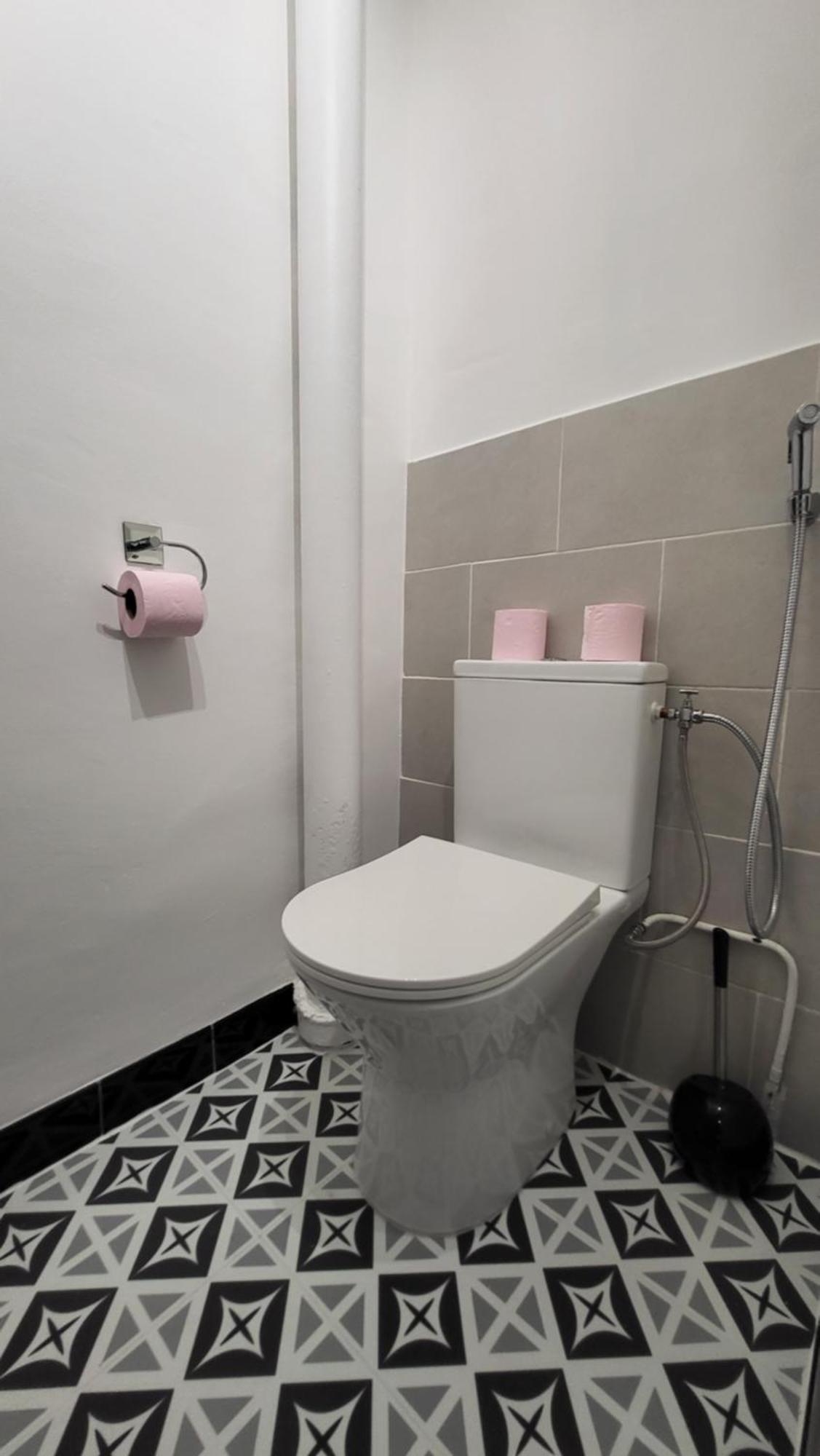 Les Tourterelles D'Avignon 2 Apartment Екстериор снимка